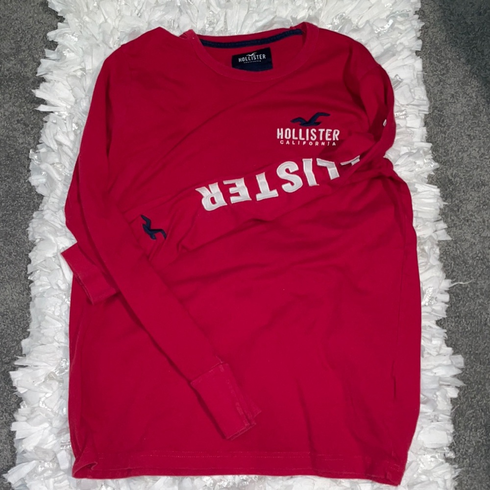 Size Medium Men’s Long Sleeve Hollister Shirt